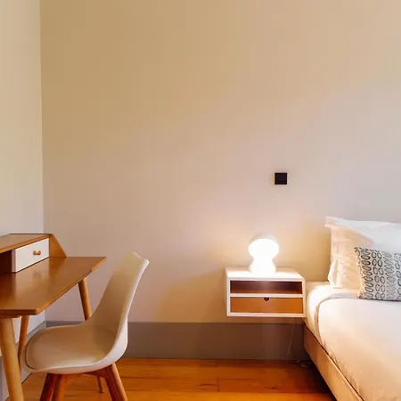 Trait House-3