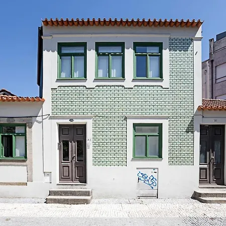 D. Joao IV Apartments By Lovelystay-2