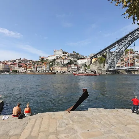 FLH Porto Spacious Flat-2