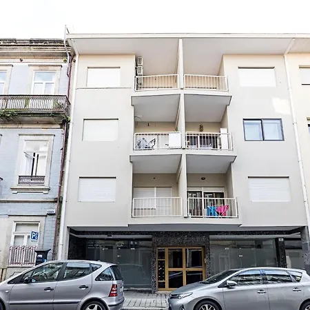 Torrinha 83 Apartments By Lovelystay-2