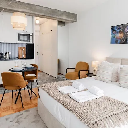 Ceuta Studio Apartments By Lovelystay-2