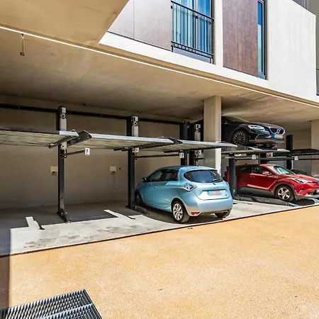 Bonfim Living - Great Location, Al Fresco Dining And Free Private Parking-3