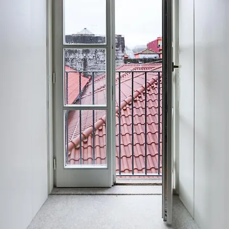 HM - Infante Riverside Apartment C-3