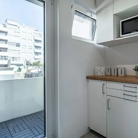 Oliveira Monteiro Flat-2