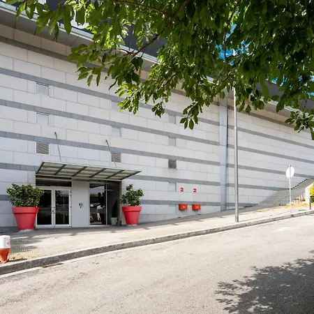 VIVA Stadium Residence Studios-3
