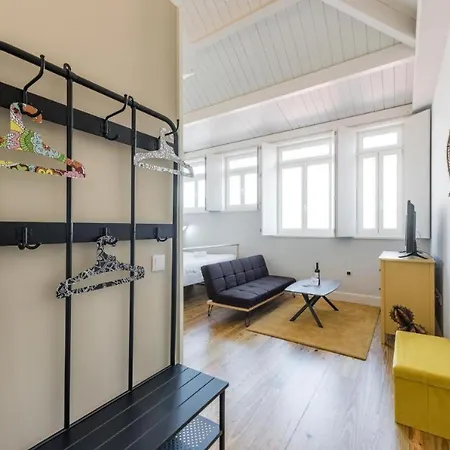 Frei Yellow Studio-3
