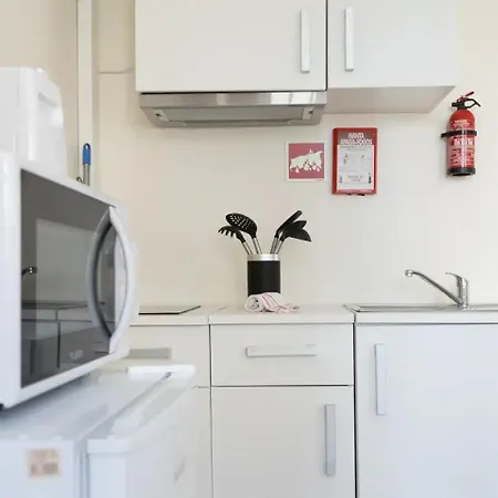 Clerigos Studio Apts-3