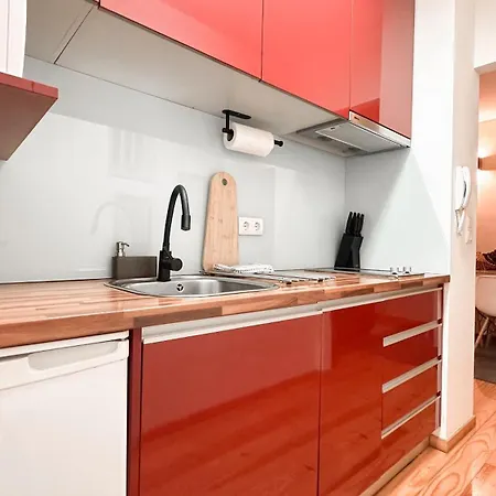 Almada Apartments 468-3