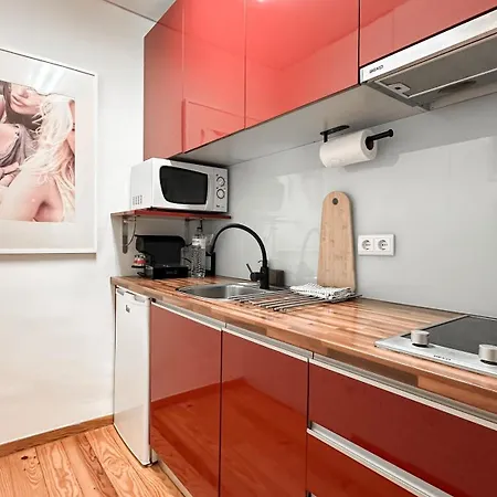Almada Apartments 468-3