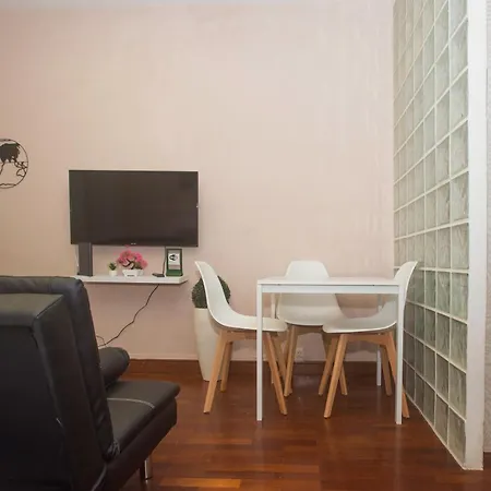 Bonsai Apartment 5-3