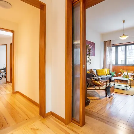 Sublime Downtown Retreat By Elsa, 180M2-2