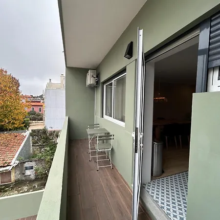 Oporto Near Family Apartments - Free Parking-3