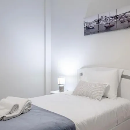 Belas Artes Apartment By Lovelystay-2