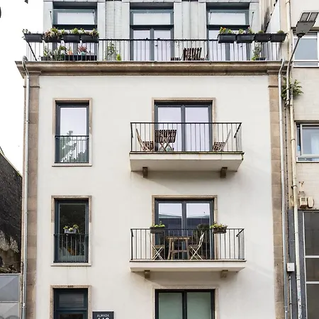 Wood Premium Downtown Apartment By Da'Home-3