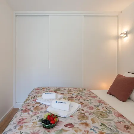 Host Wise - Charming Welcoming Flat - Centrally Located-2