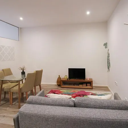 2 Bedroom Cosy Flat-2
