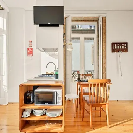 Host Wise - Lovely Shinny Flats With Balcony - Clerigos-3