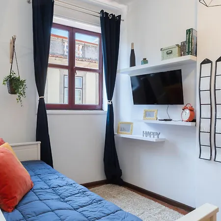 Host Wise - Cozy Sunny Flats - Ace Location-3