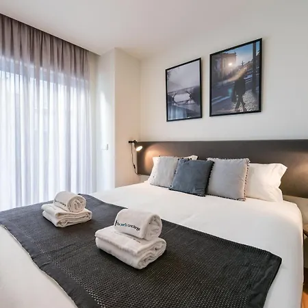 Guestready - Three Mirrors-2