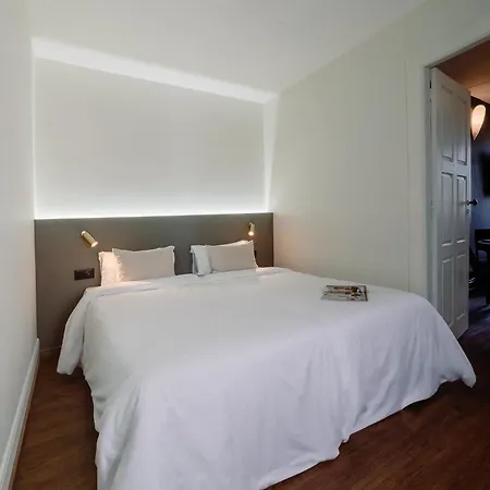 Cosme Apartments By Olala Homes-2