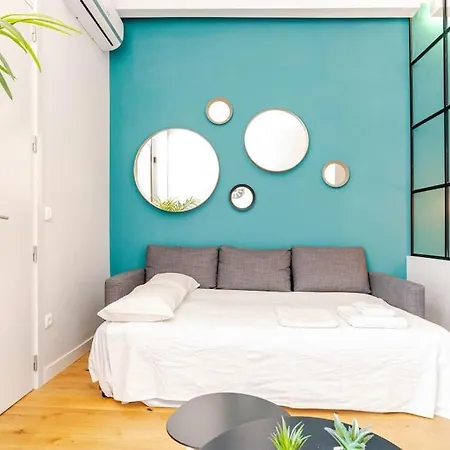 Modern Downtown Studio-3