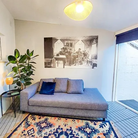 Bluetile Sol Apartment-3
