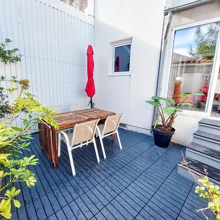Bluetile Sol Apartment-2