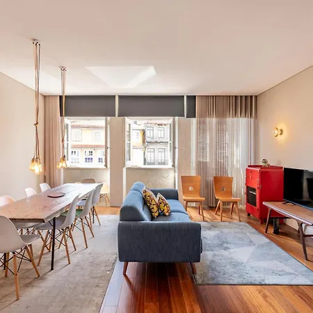 Viva Aliados Spacious & Bright Flat-3