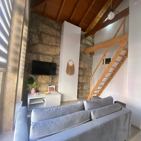 Spacious Porto Duplex With 4 Bedrooms And 4 Bathrooms For 8 Guests-2