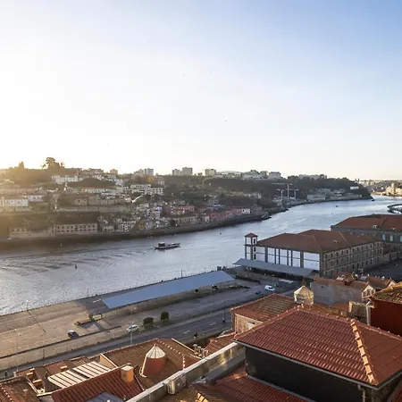 Authentic Porto House-3