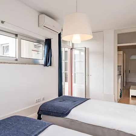 Viva Breiner Flats-3