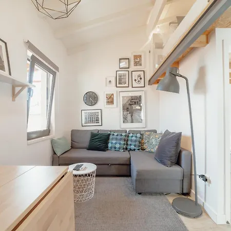 Mezzanine Stylish Apartments By Vacationy-3