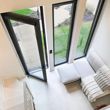 On Apartments - Cozy - Free Parking & Pet Friendly-3