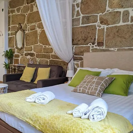 Porto-Stone Wall Apartment-3