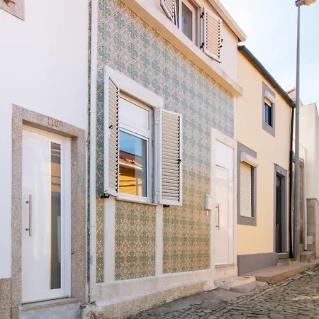 Quiet Duplex W Patio In Lapa By Lovelystay-3