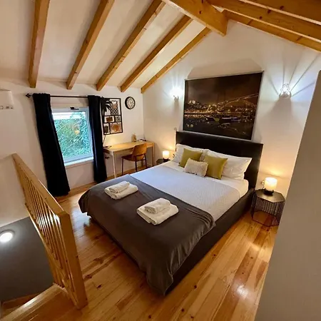 Mezzanine Cozy House-3