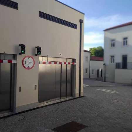 24 Novíssímo Estudio Porto Cedofeita AC Olive-3
