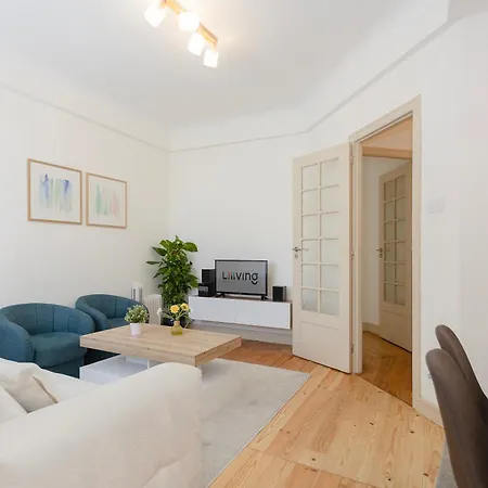Liiiving In Porto | Light Spacious Apartment-2