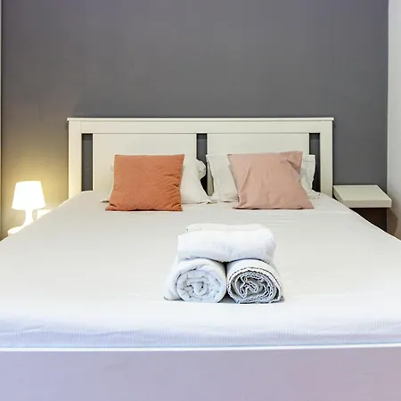 Guest H4U - Porto Batalha City Center-2