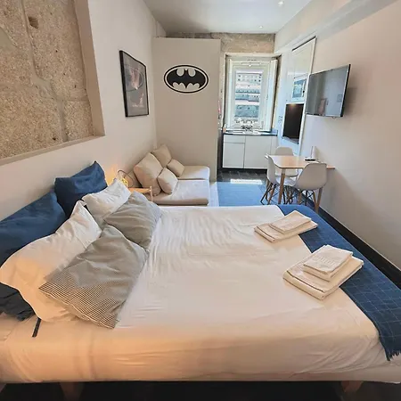 Ribeira Cinema Apartments-3