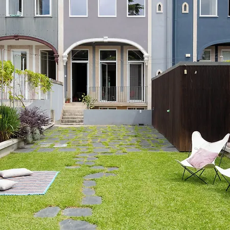 Baumhaus Serviced Living - Art & Design Apartments-3
