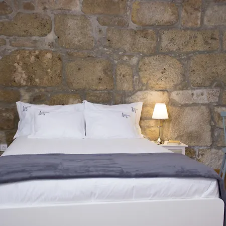 Authentic Porto Apartments-3