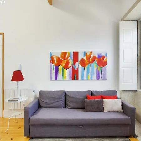 Charming Apartments In Historic Centre - Inside Porto Apartments "Flores"-3