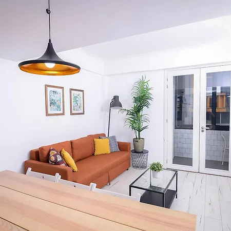 Travel And Live Apartments-2
