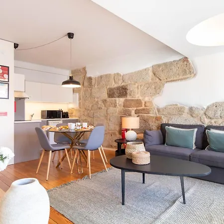 Sao Domingos Apartment By Lovelystay-3