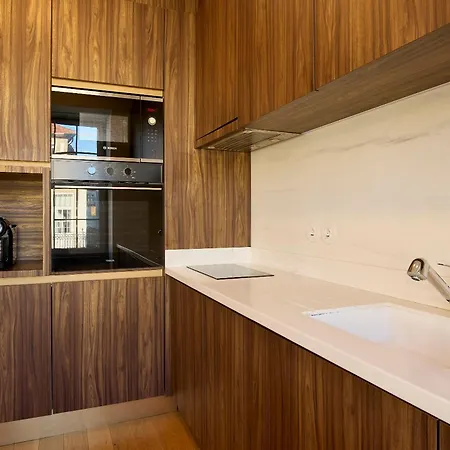 FLH Porto Clérigos Luxury Apartments-3