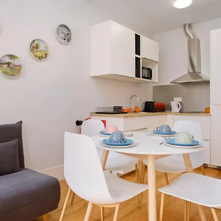 Mouzinho 244 - Porto Houses & Suites-3