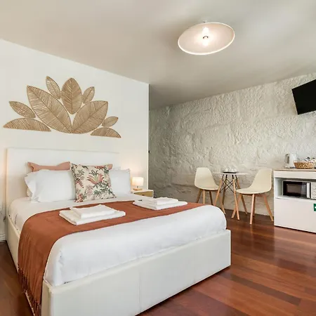 Largo Das Flores Suites By Double Ninety Stays-3