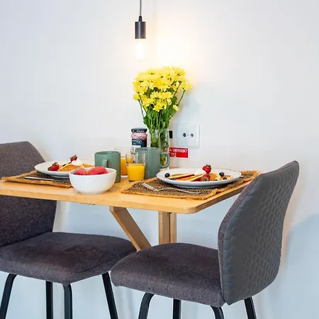 Wonderful Flat In Bonfim By Lovelystay-3