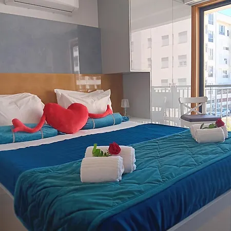 24 Novíssímo Estudio Porto Cedofeita AC Olive-3